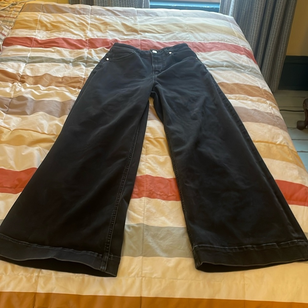 Paige Spotlight size 27 in washed black, runs slightly small in waist to me